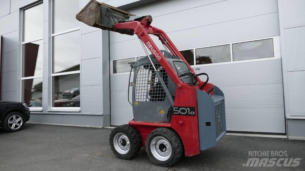 Neuson 501 S  스키드로더