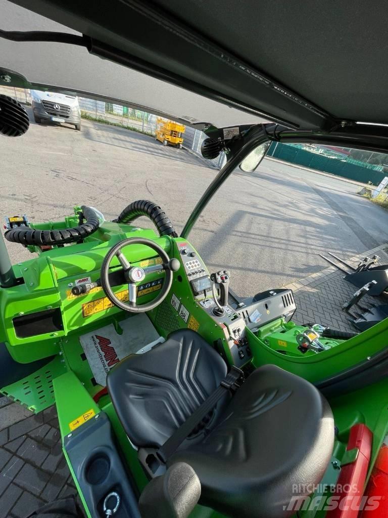 Avant 860 i  휠로우더