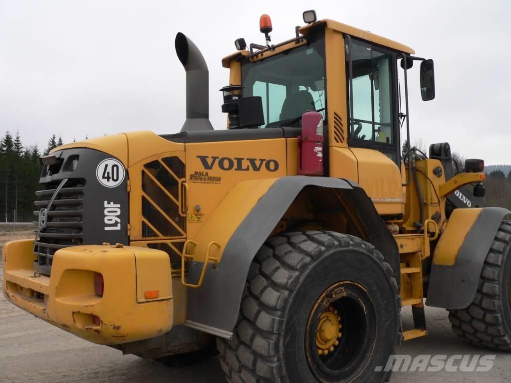 Volvo L 90 F  휠로우더