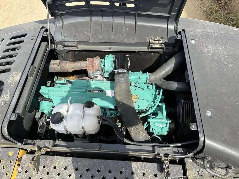 Volvo EC240D 대형 굴삭기 29톤 이상