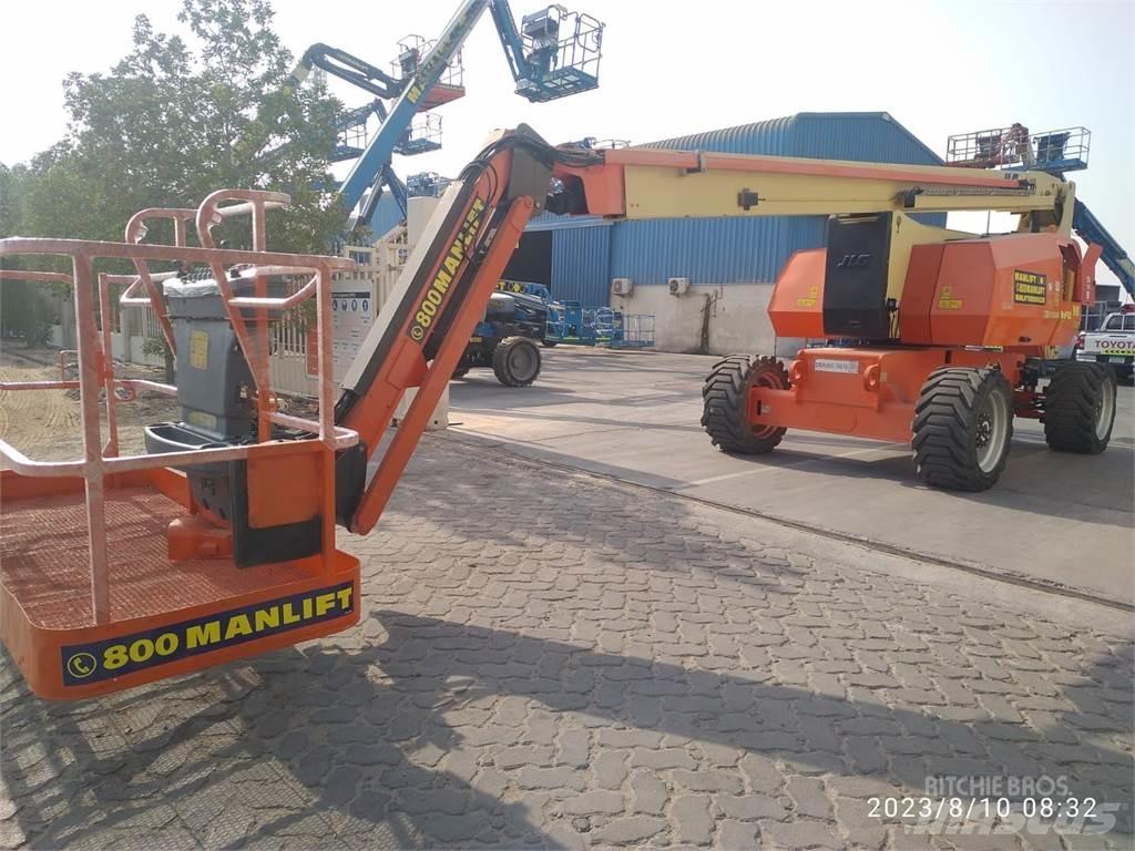 JLG 800AJ 관절형 전동이동 리프트