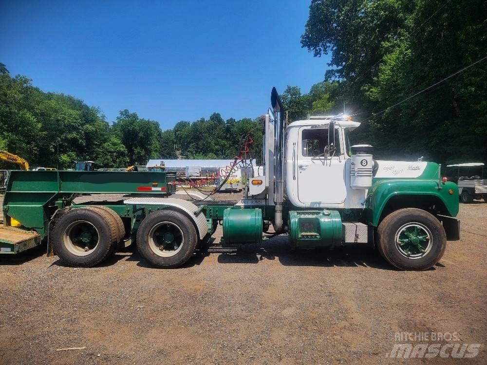 Mack R 688 ST 트랙터 유닛