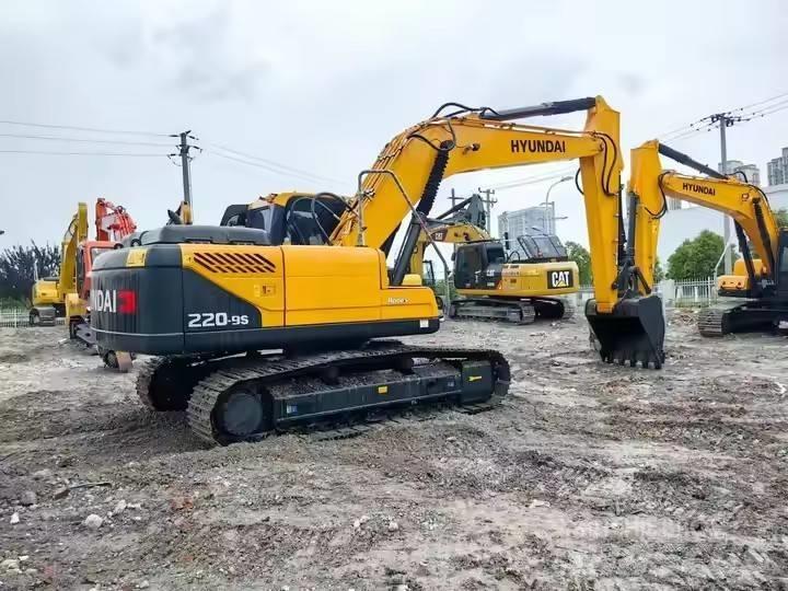 Hyundai 220-9S 대형 굴삭기 29톤 이상
