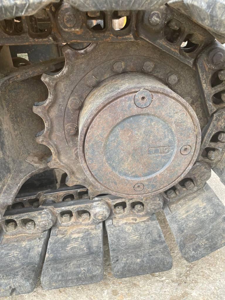 Komatsu PC80MR-5E0 중형굴삭기 7톤-28톤