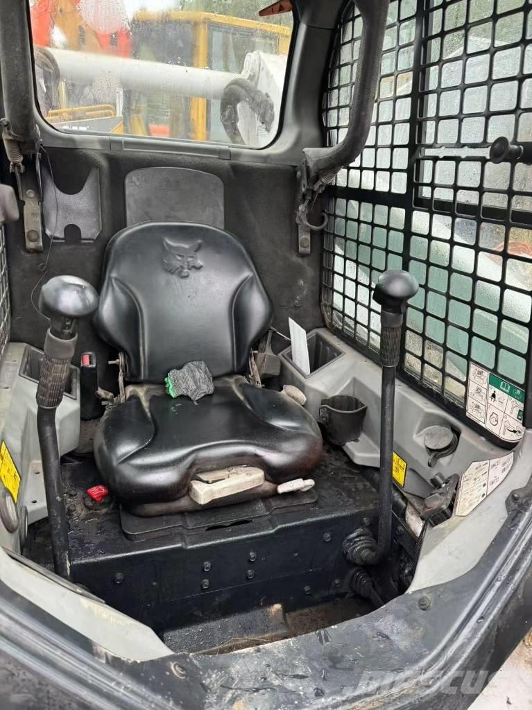 Bobcat T770  스키드로더