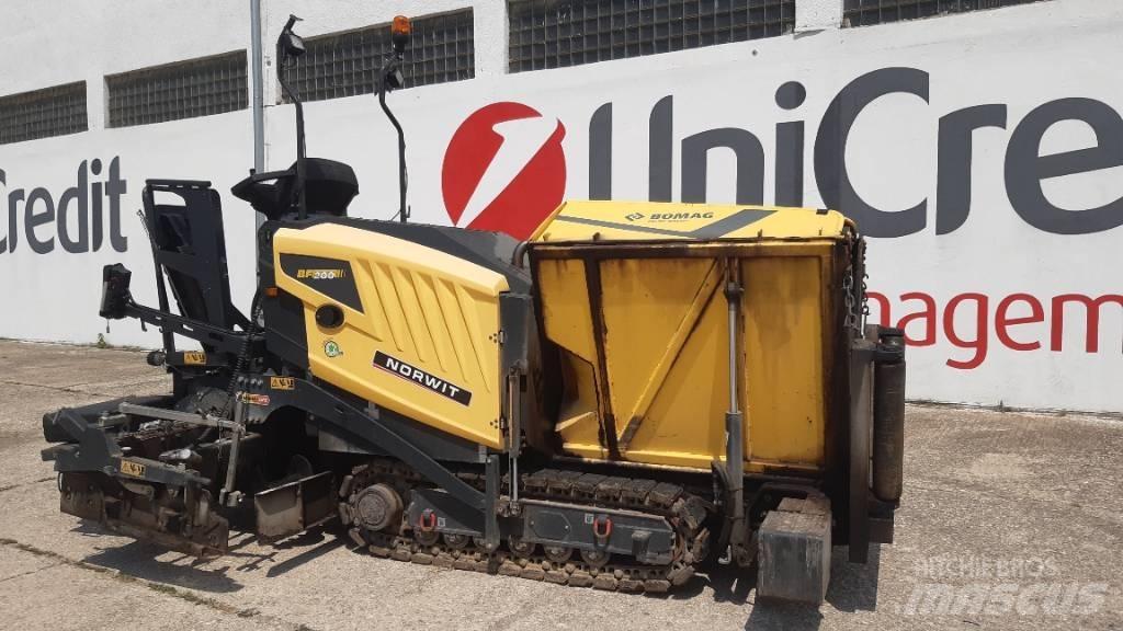 Bomag BF 200 C-2 아스팔트 포장장비
