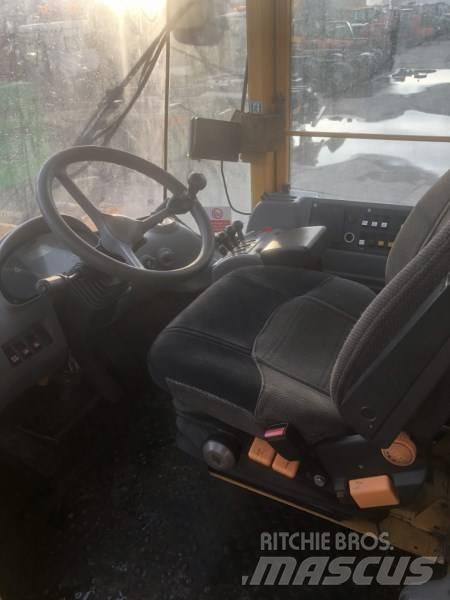 Volvo L 110 E  휠로우더