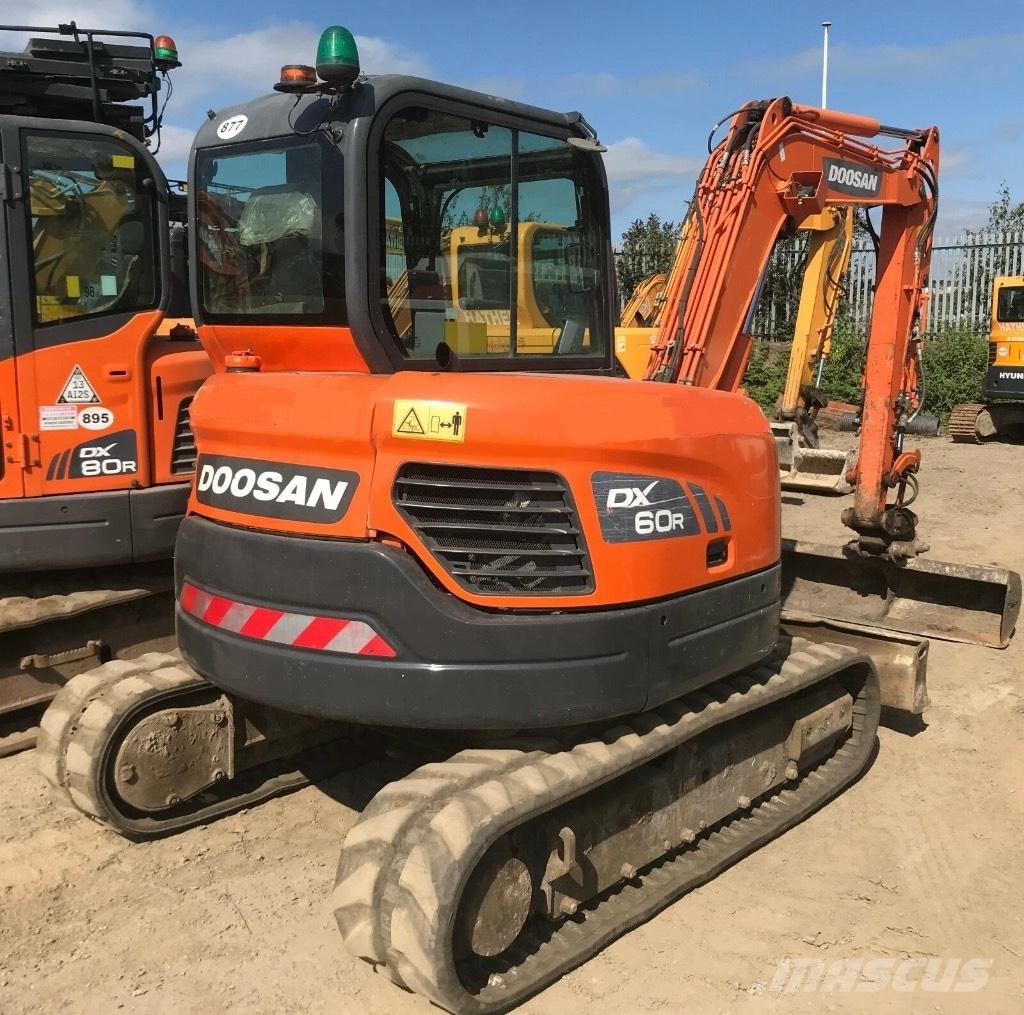Doosan DX 60 R 소형 굴삭기 7톤 미만