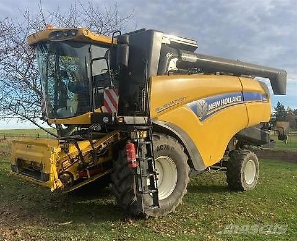 New Holland CX5090 콤바인 수확기