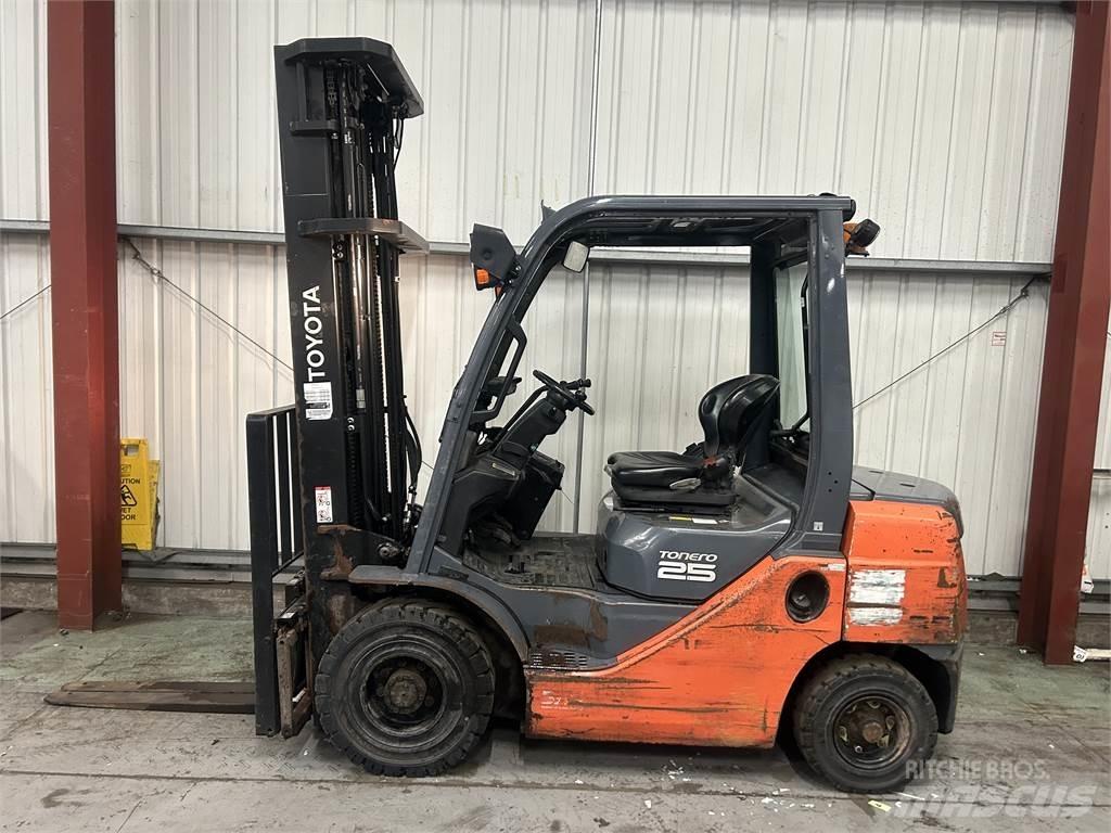 Toyota 02-8FDF25 디젤 지게차
