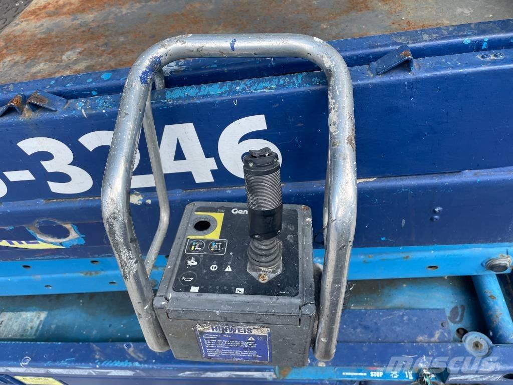 Genie GS 3246 가위형 리프트