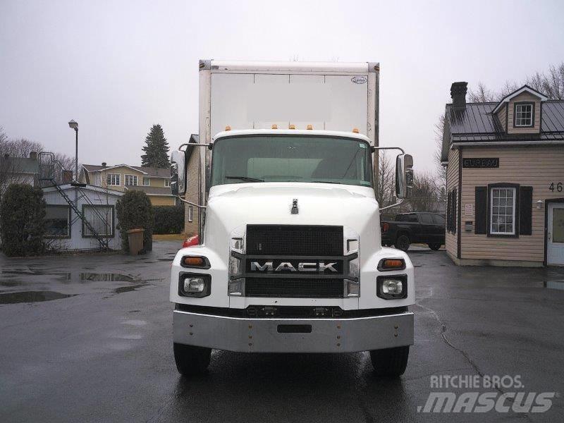 Mack MD 6 기타 트럭