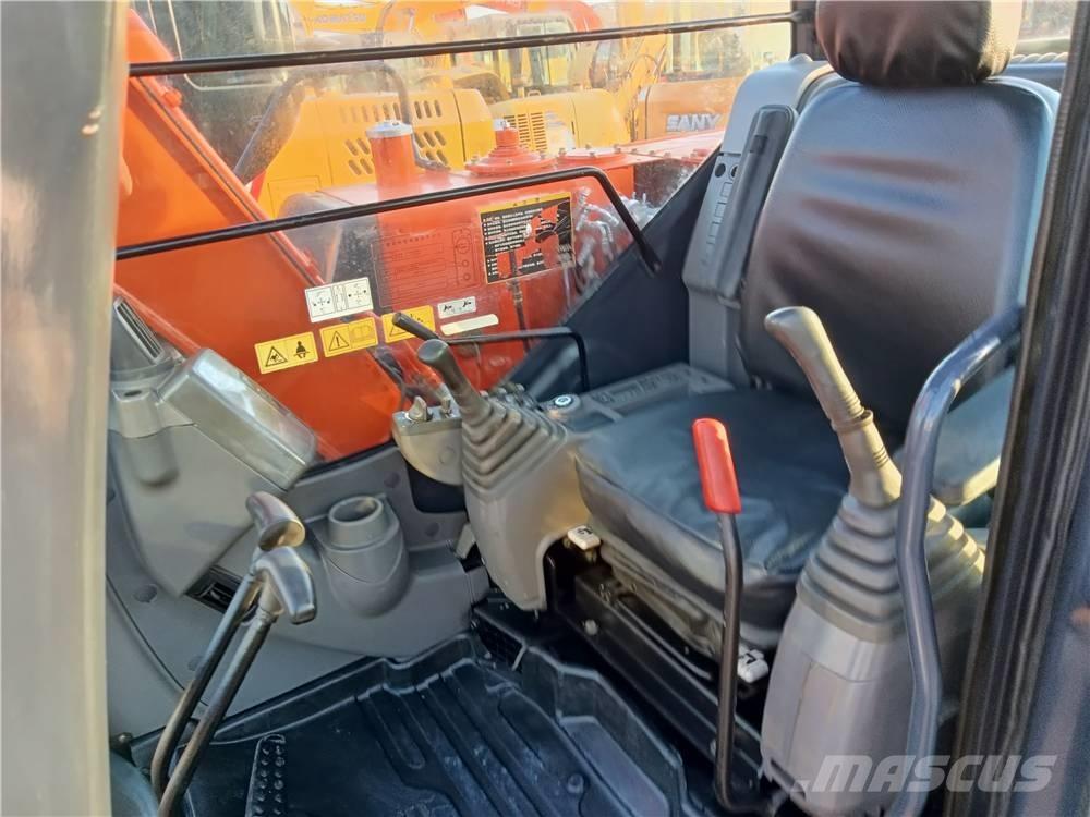 Hitachi ZX60 소형 굴삭기 7톤 미만