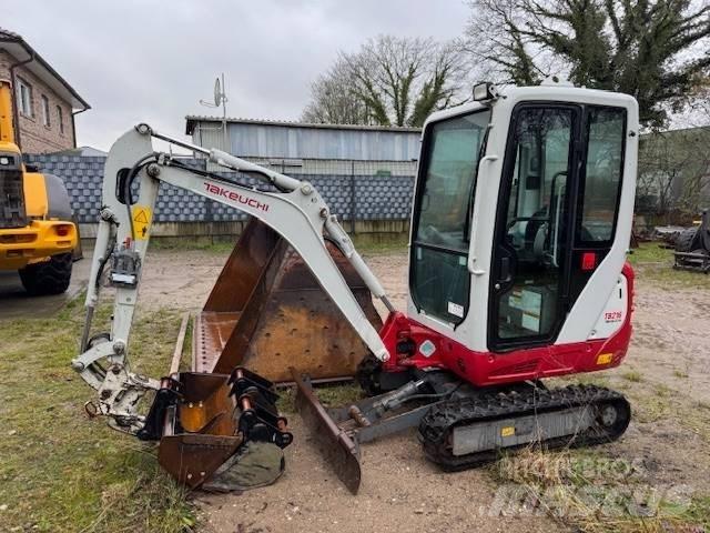 Takeuchi TB 216 V4 소형 굴삭기 7톤 미만