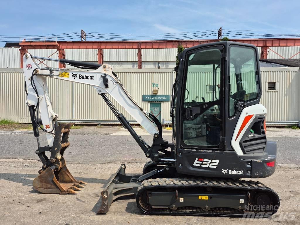 Bobcat E 32i 소형 굴삭기 7톤 미만