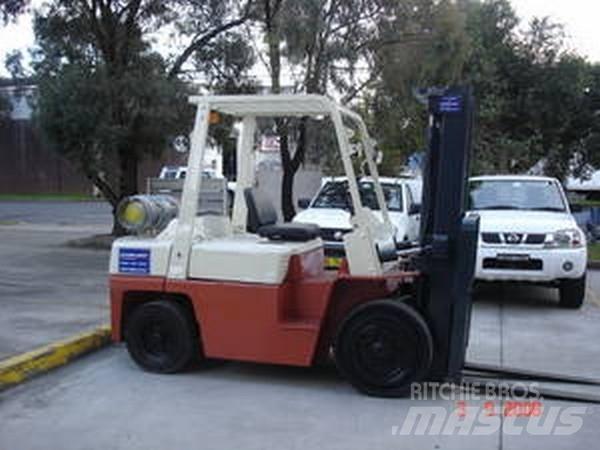 Nissan F03A35U 자재 장비 - 기타