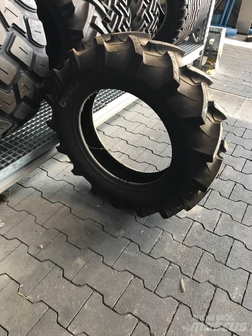 Pirelli 7.50-18 타이어, 휠 및 림