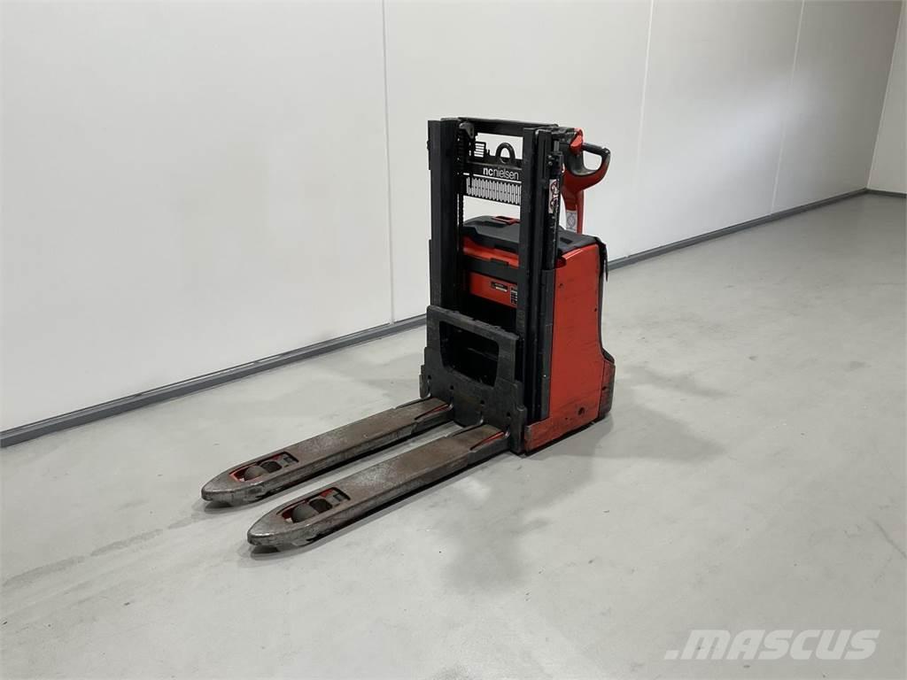 Linde D08 보행식 리치 지게차
