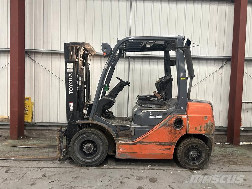 Toyota 02-8FDF25 디젤 지게차