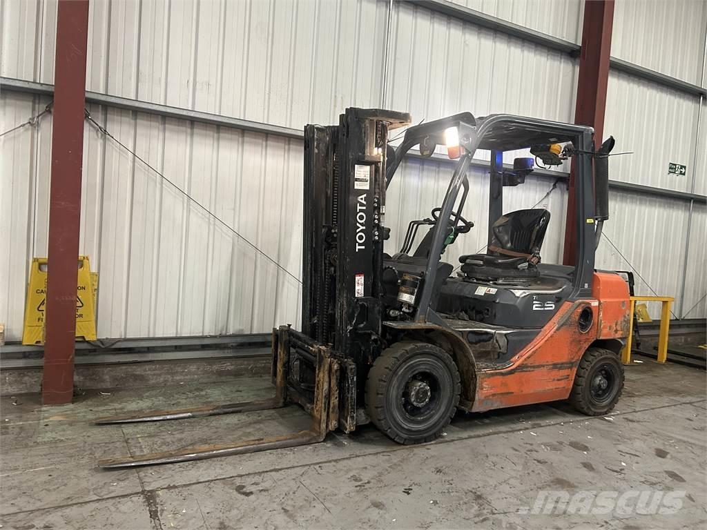 Toyota 02-8FDF25 디젤 지게차
