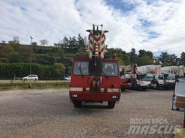 Rigo RTT600 R/T 크레인