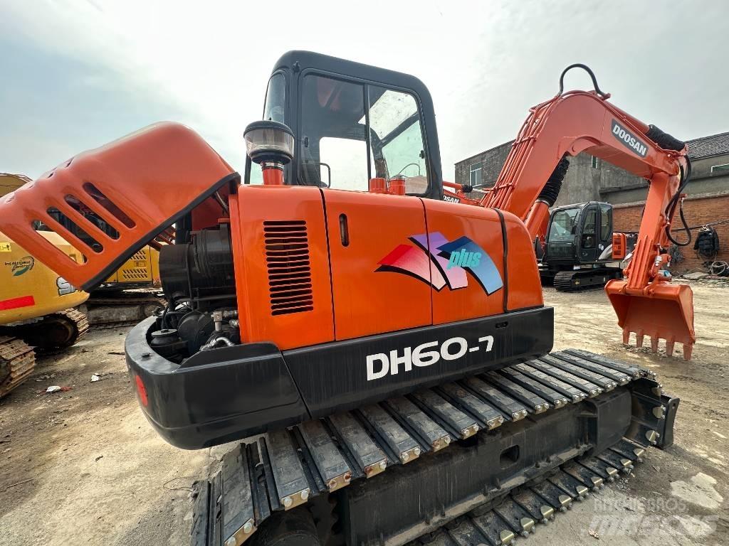 Doosan DH 60 소형 굴삭기 7톤 미만