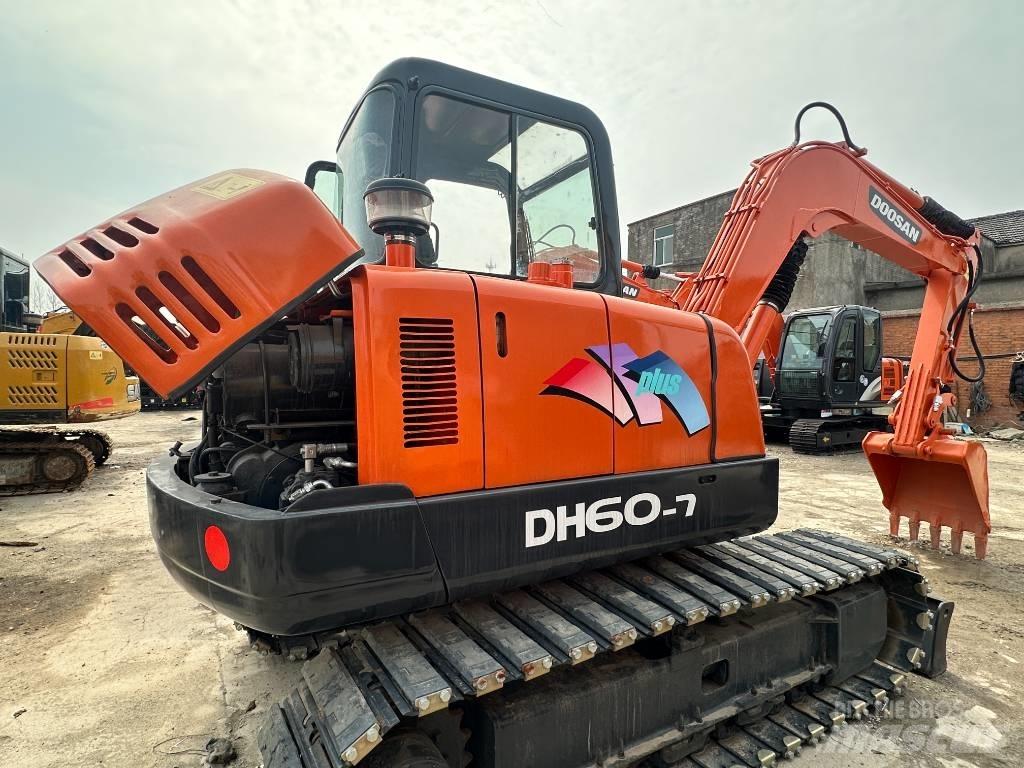 Doosan DH 60 소형 굴삭기 7톤 미만
