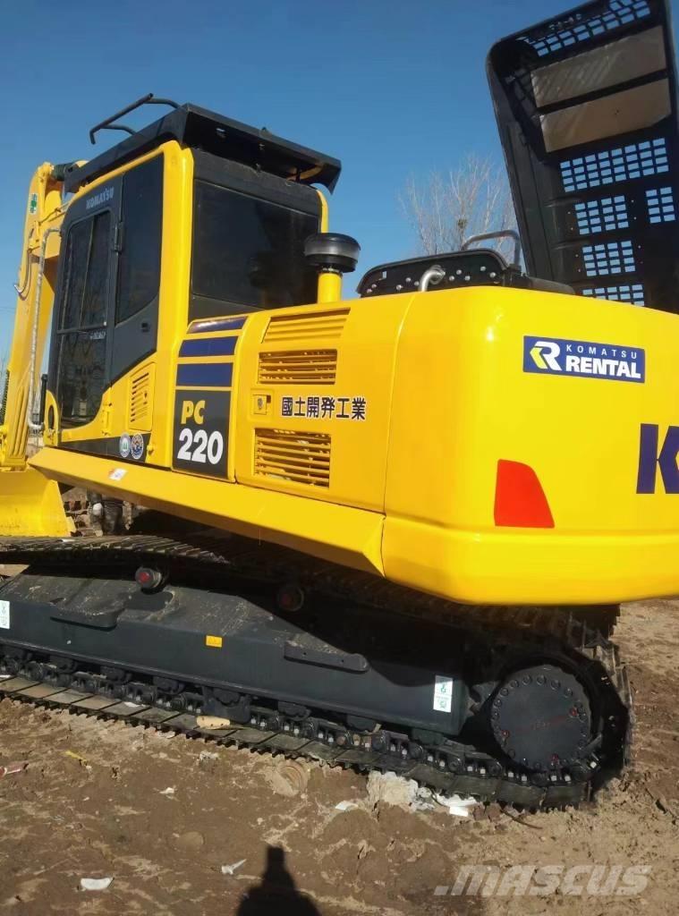 Komatsu PC 220-8 대형 굴삭기 29톤 이상