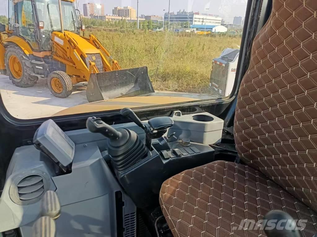 CAT 303.5 E CR 소형 굴삭기 7톤 미만