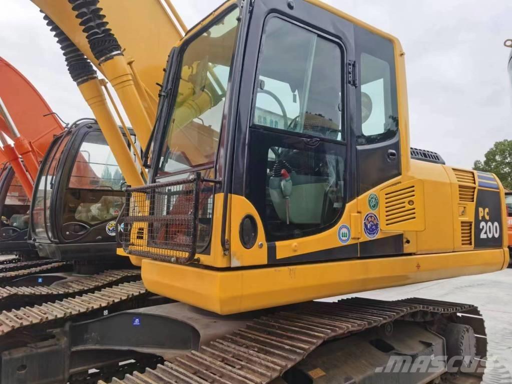 Komatsu PC 200-8 대형 굴삭기 29톤 이상