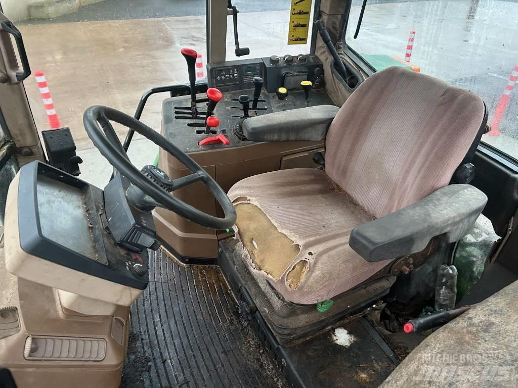 John Deere 6400 트랙터