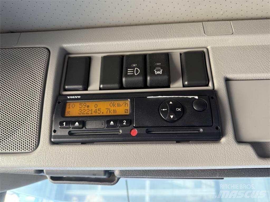 Volvo FM370 6X2 크레인 트럭