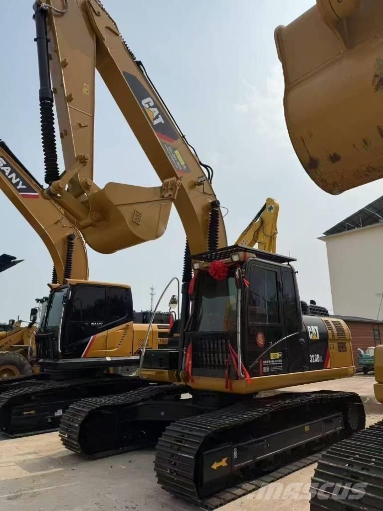 CAT 323D2L 대형 굴삭기 29톤 이상