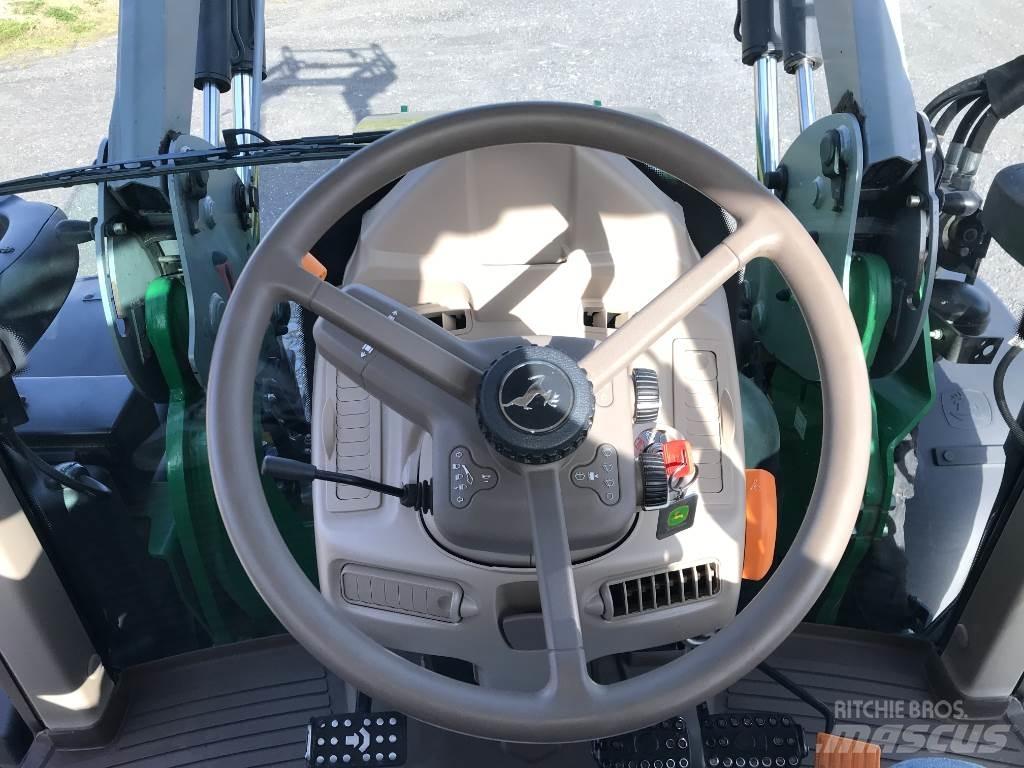 John Deere 6100 M 트랙터