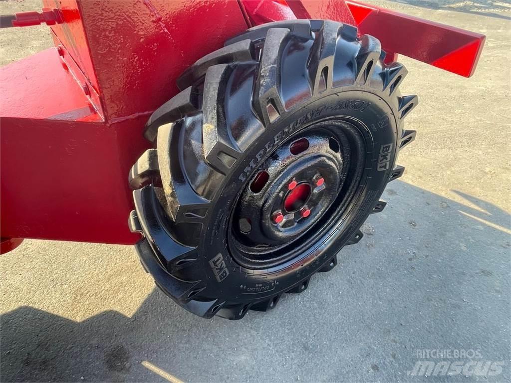 Weidemann 1302 미니 로더