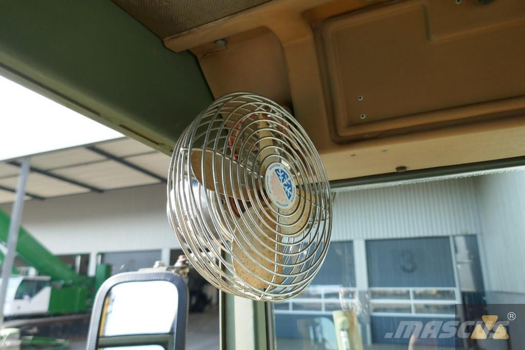 CAT 130G Ex-army 그레이더