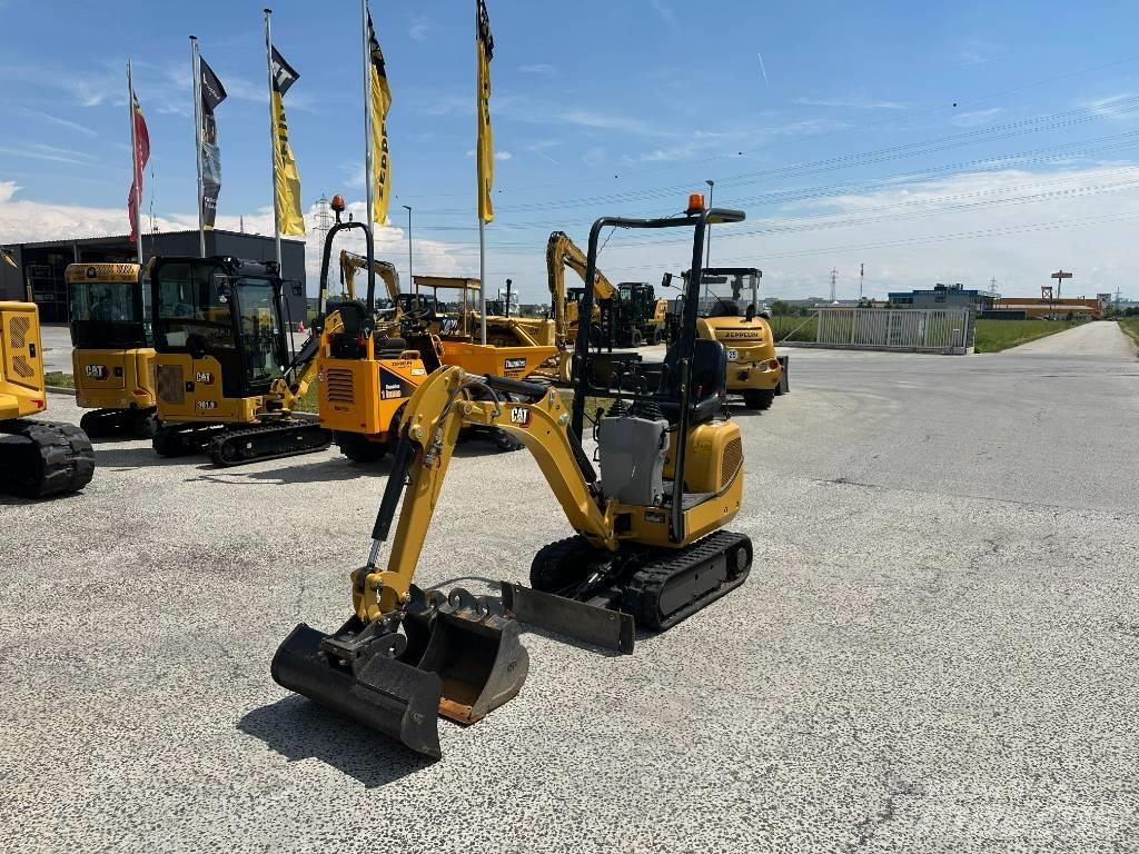 CAT 300.9 D 소형 굴삭기 7톤 미만