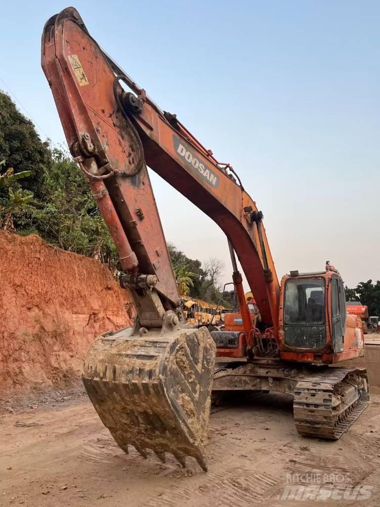 Doosan DX 300 LC 소형 굴삭기 7톤 미만