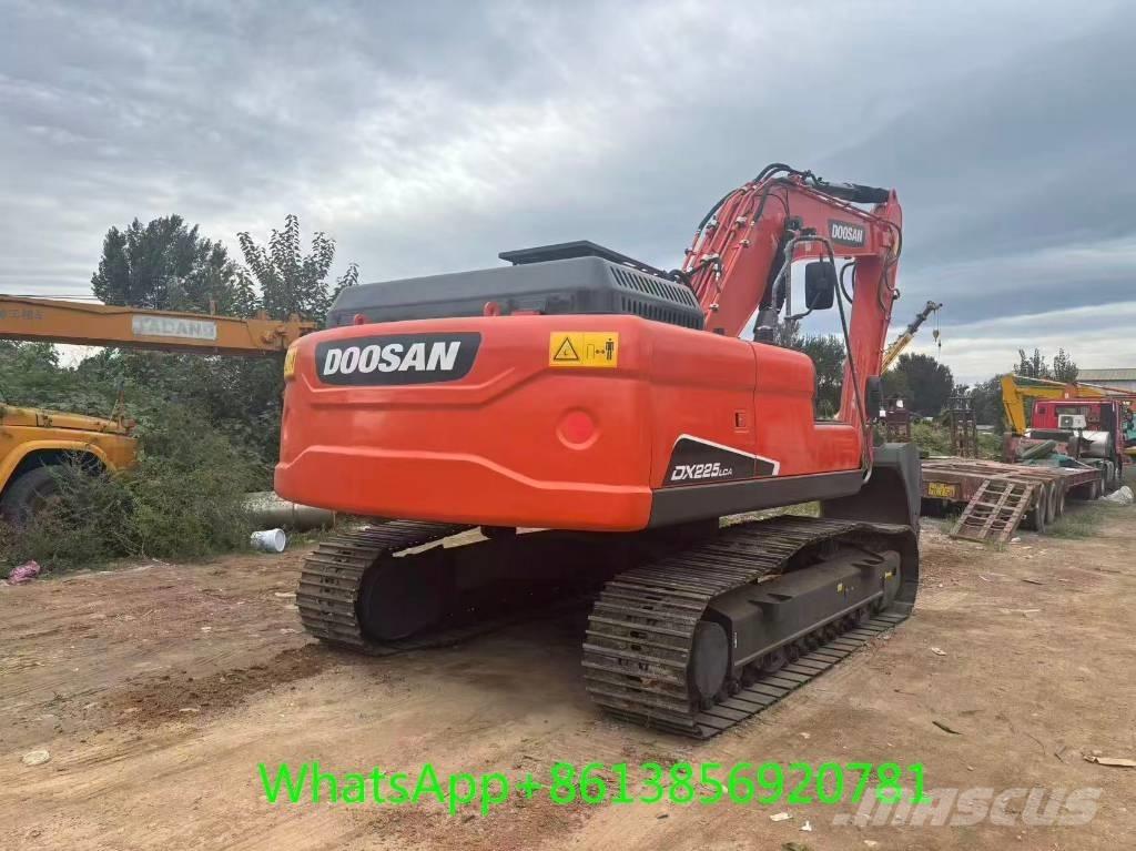 Doosan DX 225 대형 굴삭기 29톤 이상