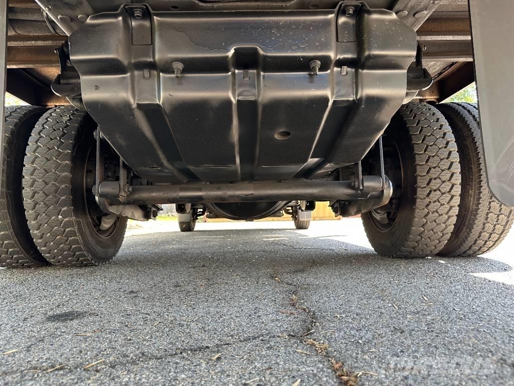 Ford F 550 트럭 탑재 고소작업대