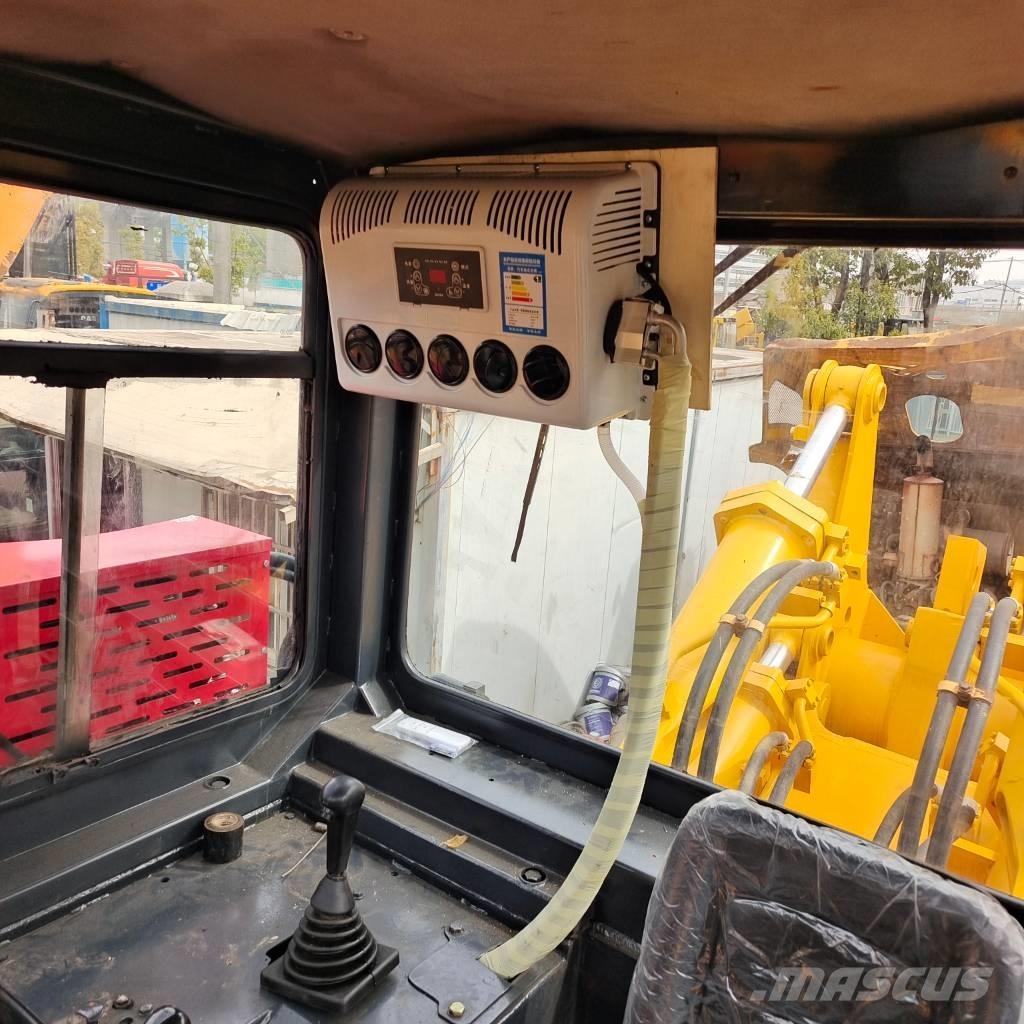 Shantui SD 32 크롤러 도저