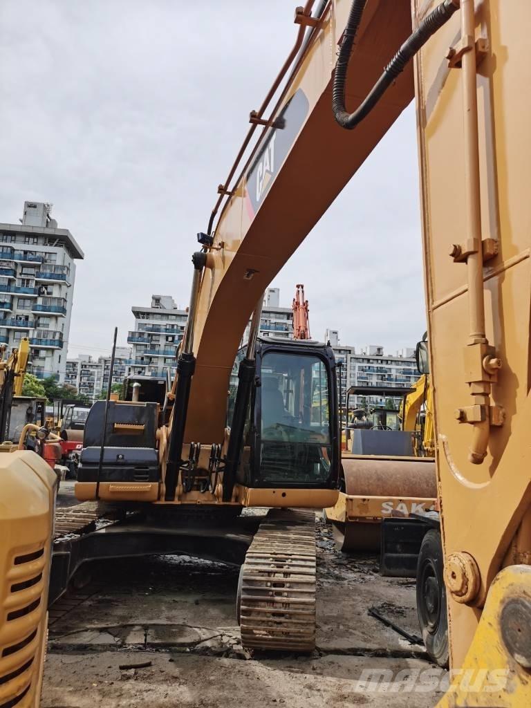 CAT 323D 대형 굴삭기 29톤 이상