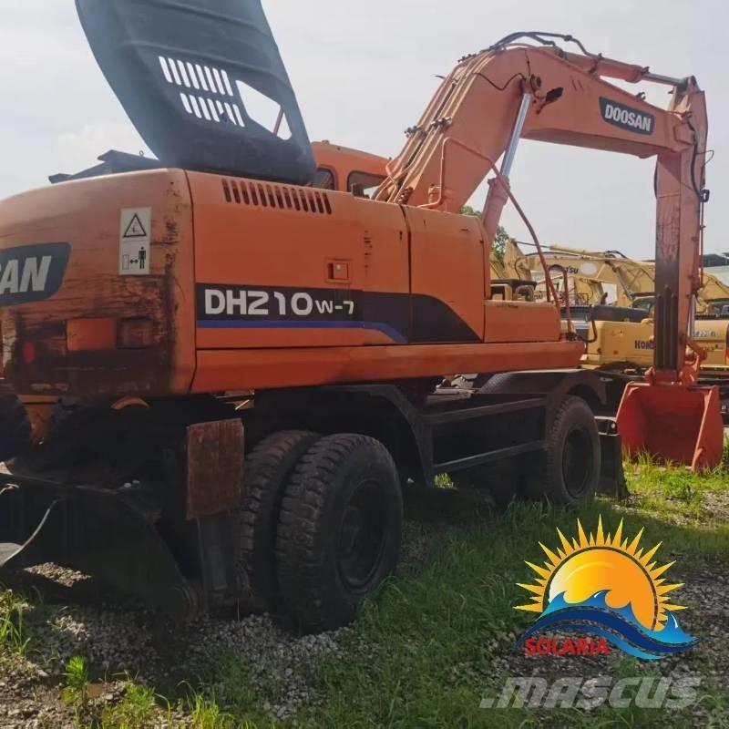 Doosan DH 210 W-7  휠 굴삭기