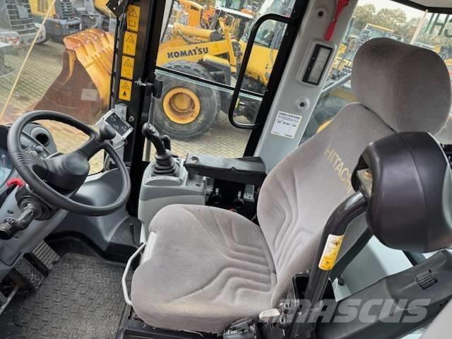 Hitachi ZW 250-6  휠로우더