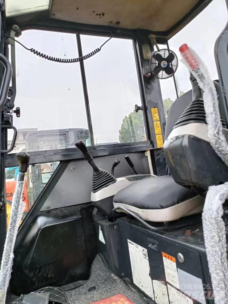 Komatsu PC 30 소형 굴삭기 7톤 미만