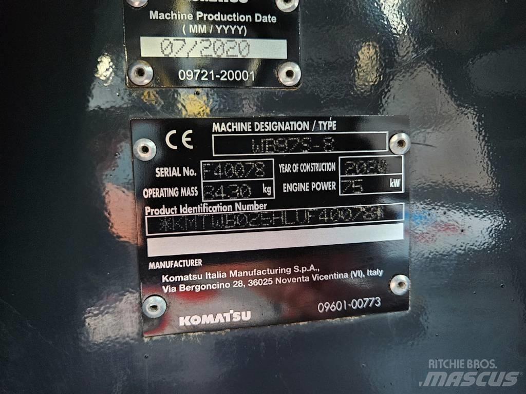 Komatsu WB 97 S-8 백호로더