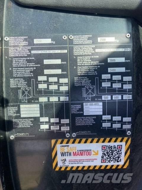 Manitou MC 25 험지용 트럭