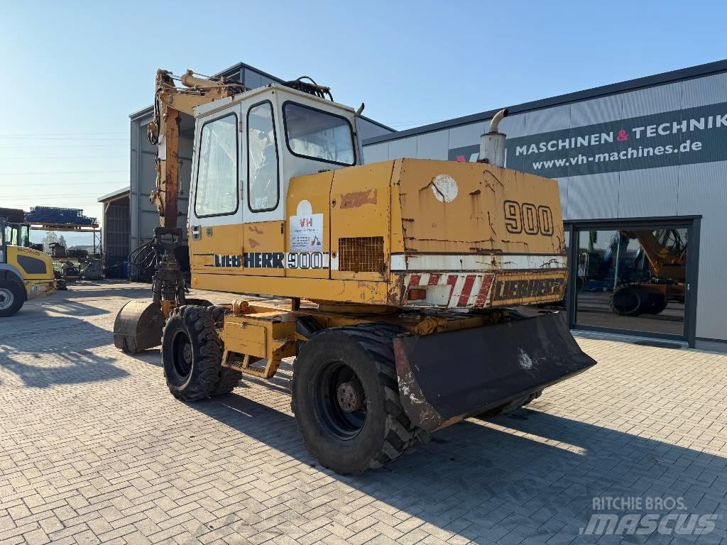 Liebherr A 900 C  휠 굴삭기