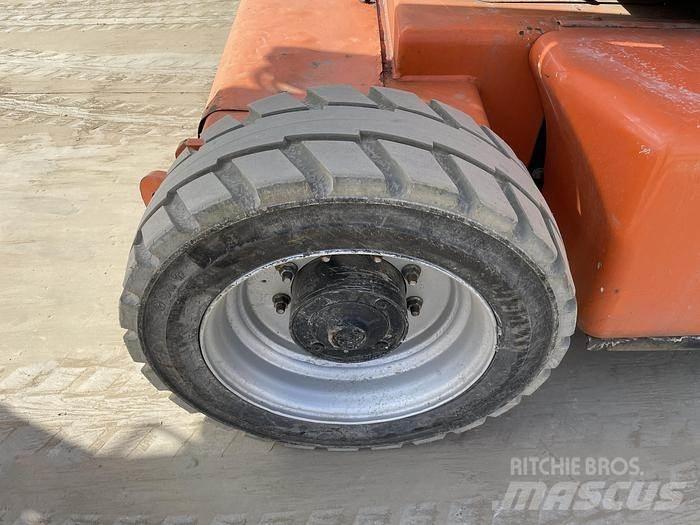 JLG E450AJ 관절형 전동이동 리프트