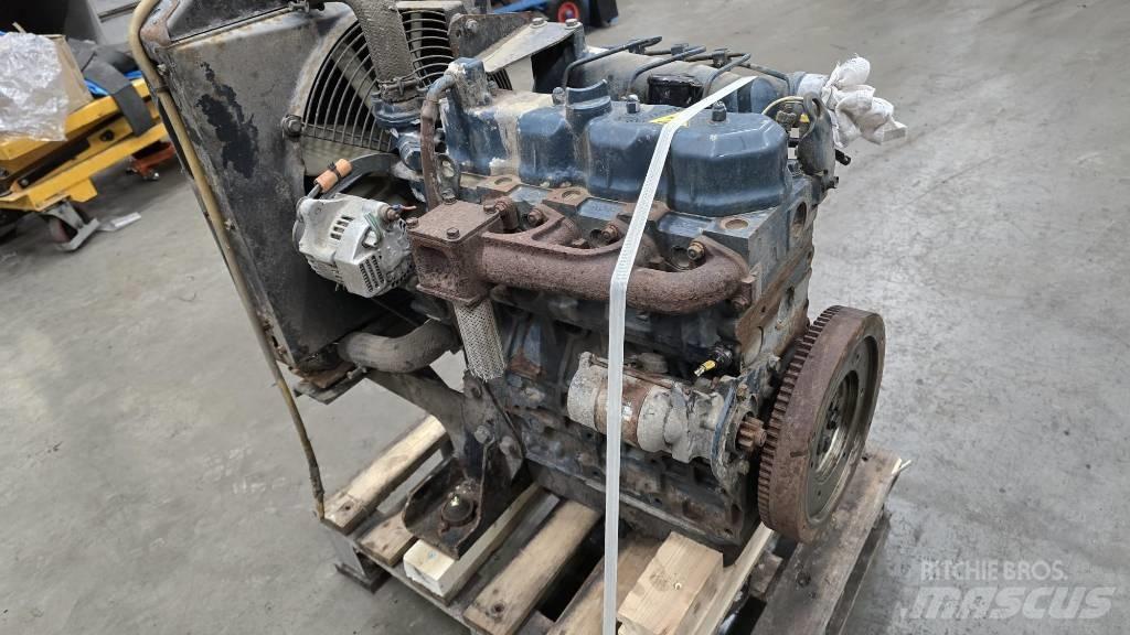 Kubota V 2203 E 엔진